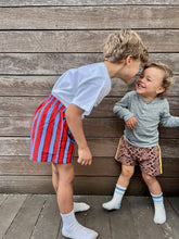 trail short candy apple stripe