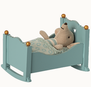 cradle for baby mouse in blue