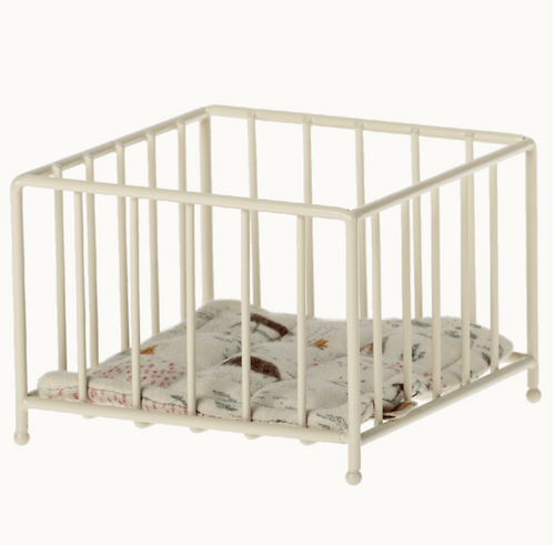 playpen my size (smaller)