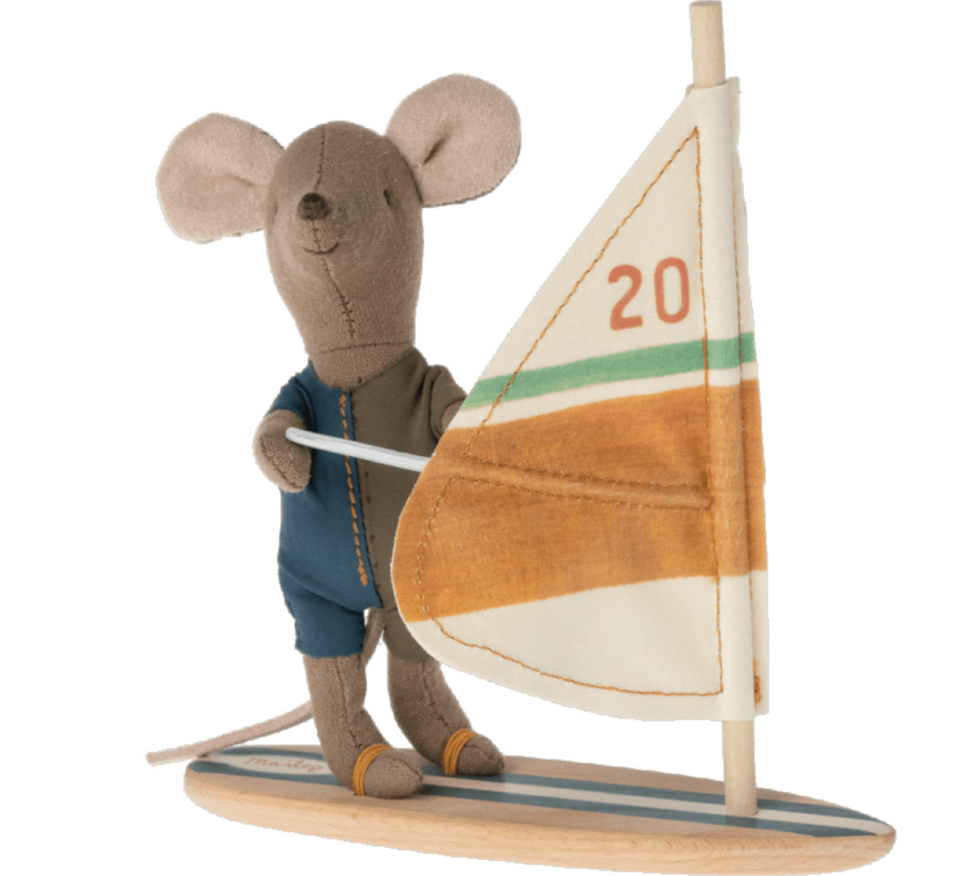 surfer mouse little brother