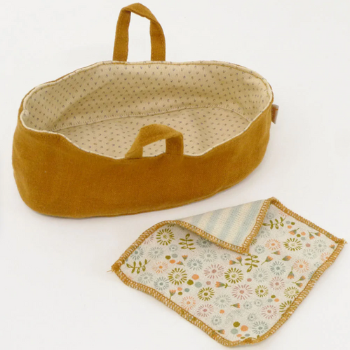 mini carry cot