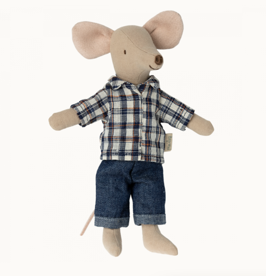 dad mouse in jeans