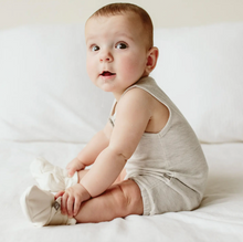 goumi baby boots in cloud